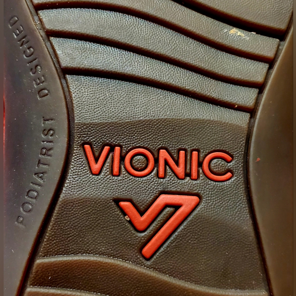Vionic Red Rio Pacific Comfortable Strappy Sz 8 Wedge 2" Heeled Sandals - Picture 2 of 11